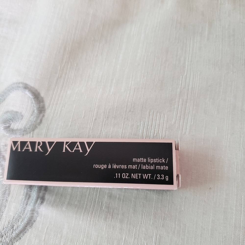lipstick - Picture 5 of 5